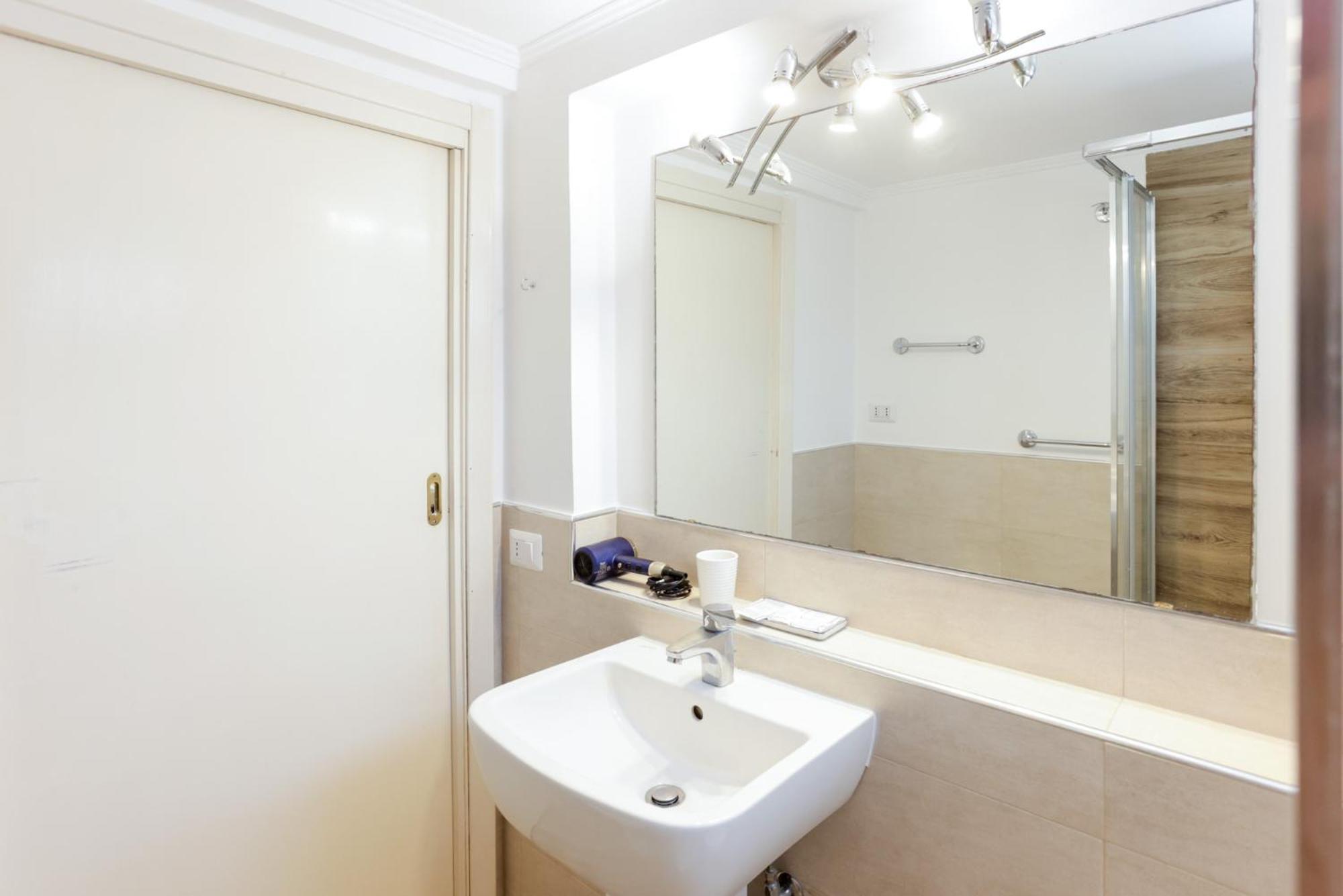 Galiani 20 Apartment เนเปิลส์ ภายนอก รูปภาพ